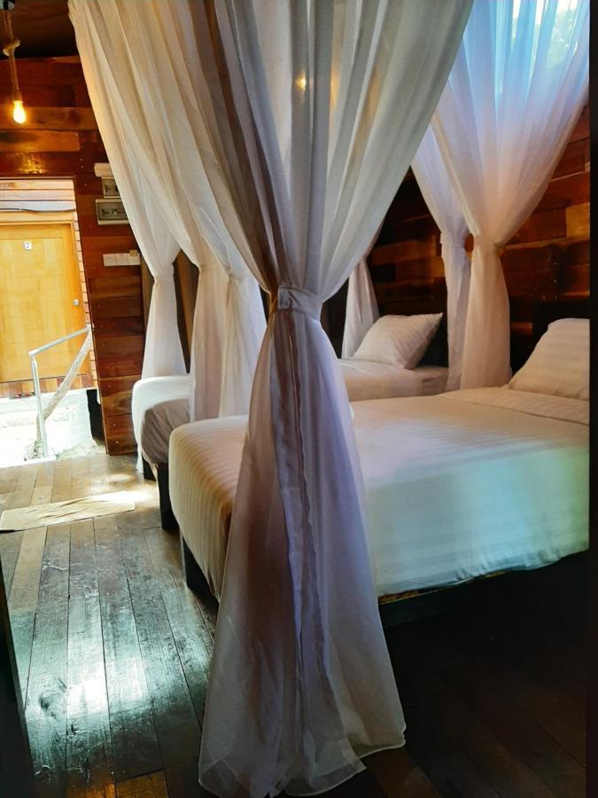 Utan Teluk Nipah Vila Pekan Pangkor Exterior foto